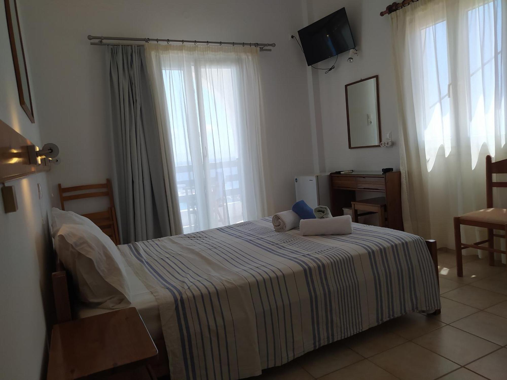 Corali Hotel Piso Livadi Dış mekan fotoğraf
